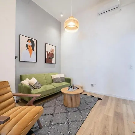 Chic Luxe Escape 2 Bedroom Retreat Apartment