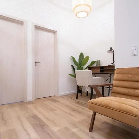 Apartment Chic Luxe Escape 2 Bedroom Retreat Budapest