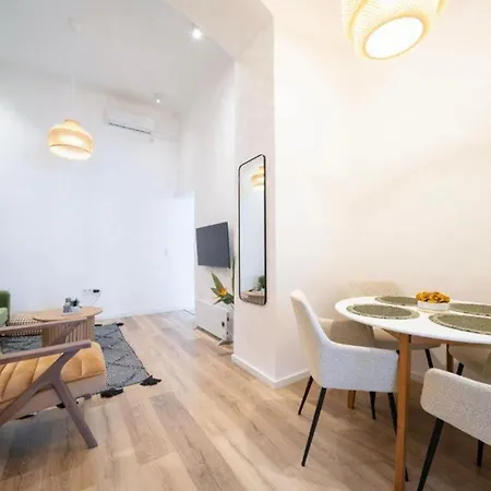 Apartment Chic Luxe Escape 2 Bedroom Retreat