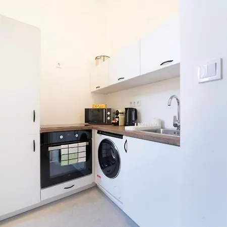 Apartment Chic Luxe Escape 2 Bedroom Retreat Budapest