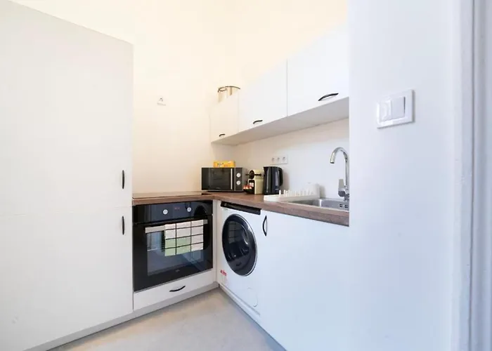 דירה Chic Luxe Escape 2 Bedroom Retreat בודפשט